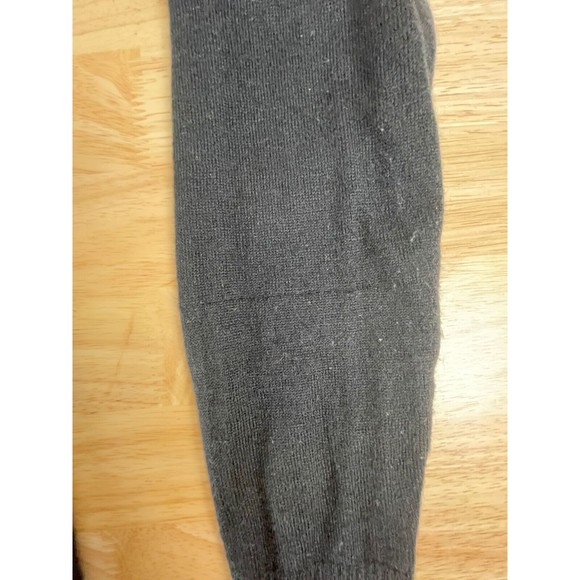 The Limited Black Merino Wool Acrylic V-Neck Women’s Lightweight Sweater Sz Med - Picture 8 of 8